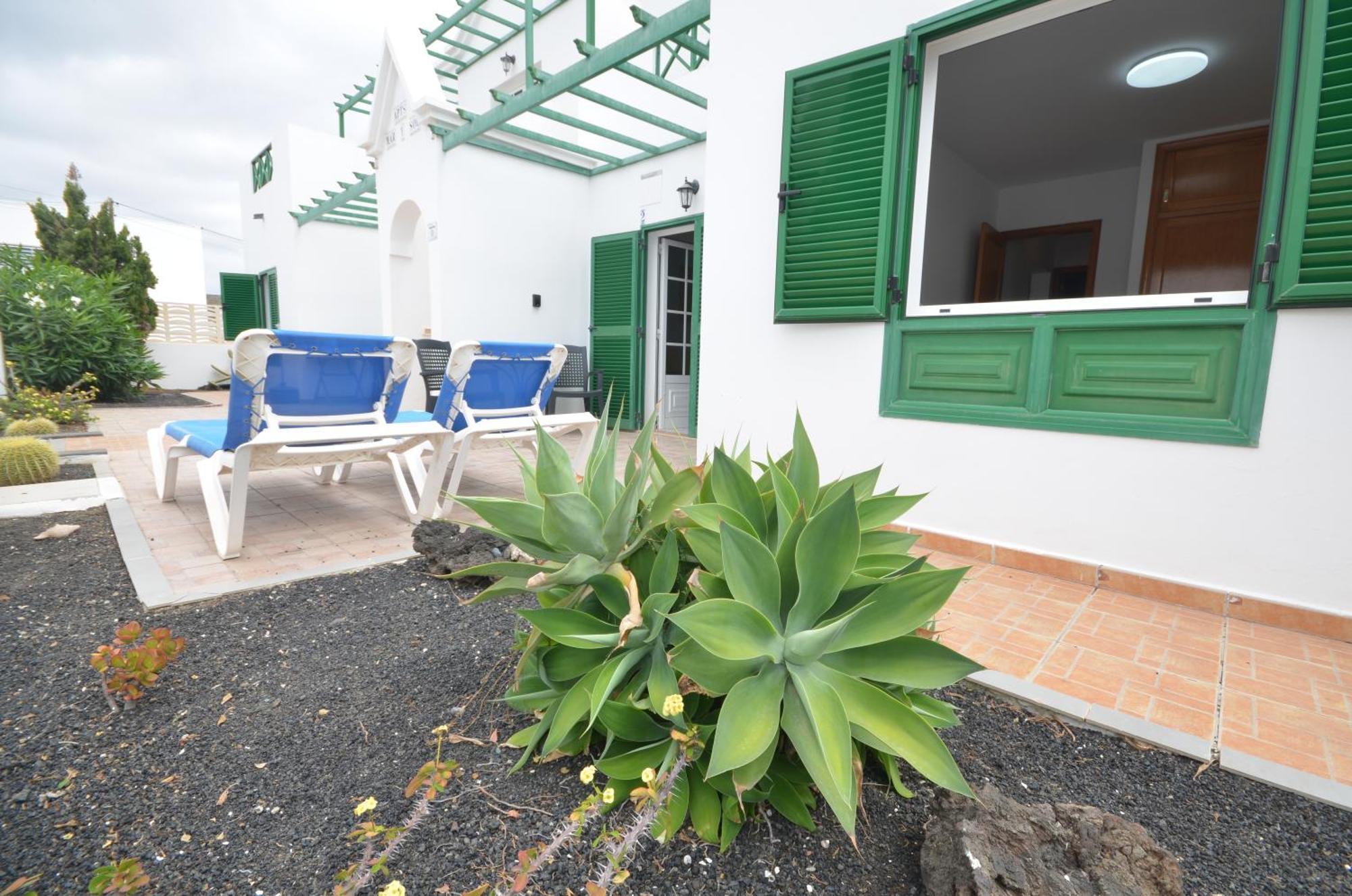 Marysol 1 Apartment With Terrace Close To The Sea Punta Mujeres Eksteriør bilde
